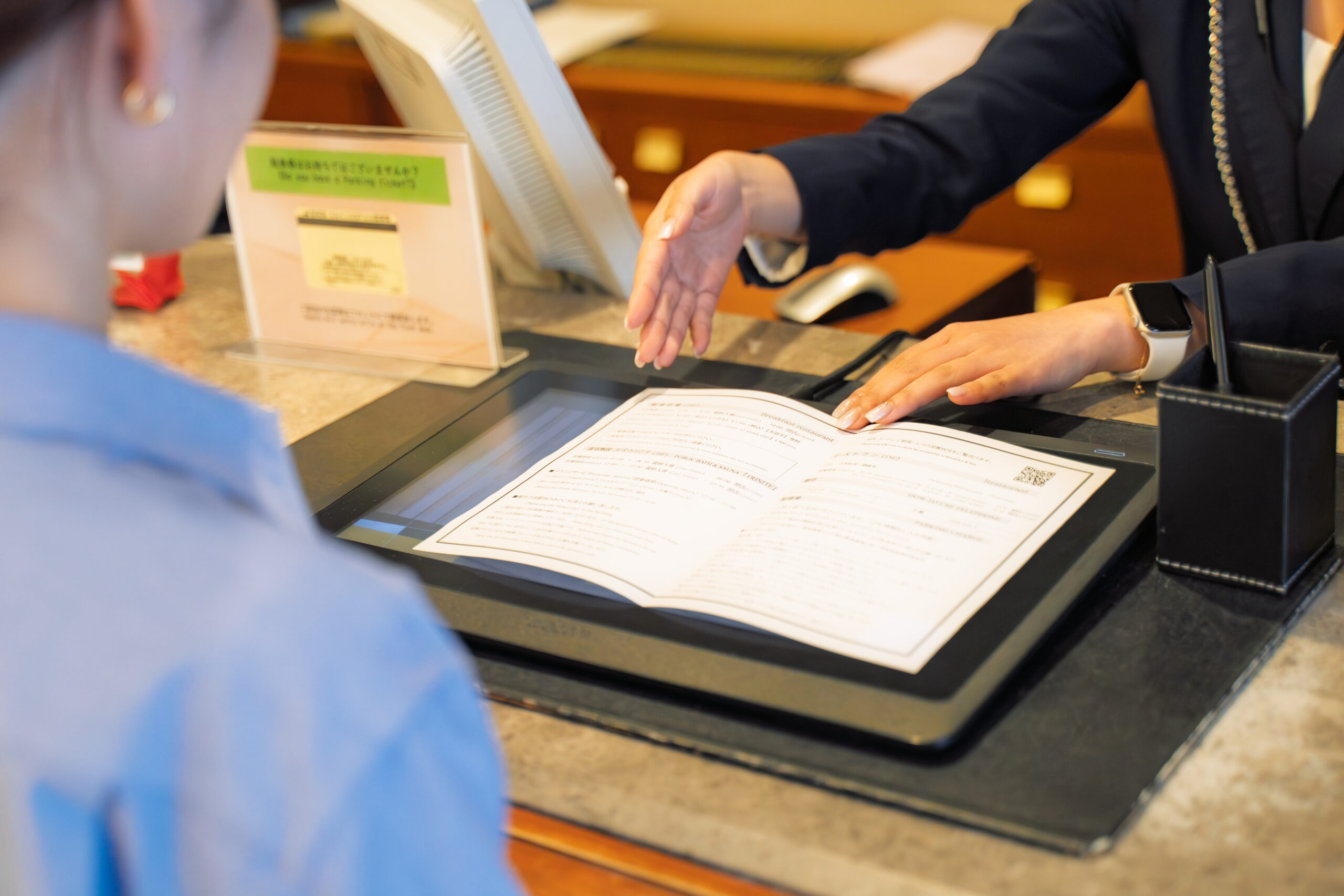 契約社員【ホテルモントレ姫路／フロントスタッフ】★昇給年1回 ★年間休日110日 ★社会保険完備 ★交通費実費支給 ★充実の待遇 ★正社員化もあります ★経験を生かして活躍♪